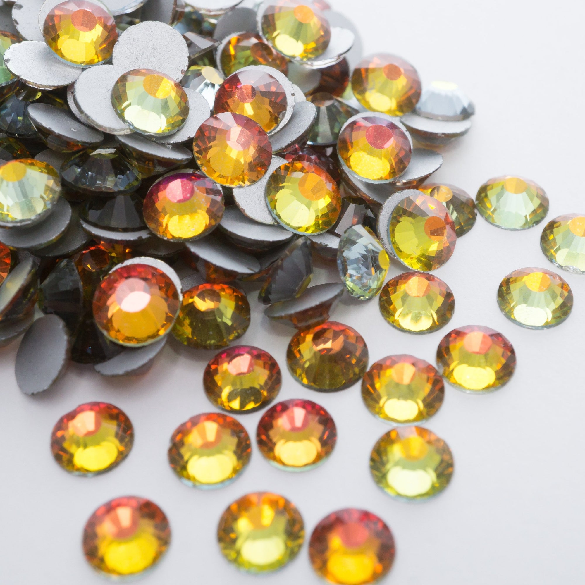 Red Flame Rhinestones - HQ glass flatback #059